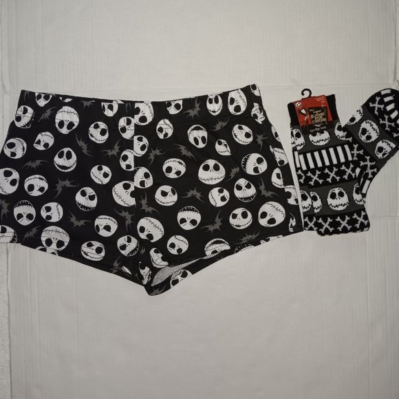 TIM BURTON THE NIGHT BEFORE CHRISTMAS SHORTS & SOCKS - Picture 3 of 10